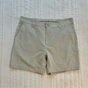 RHONE Men's Beige Flat Front Shorts